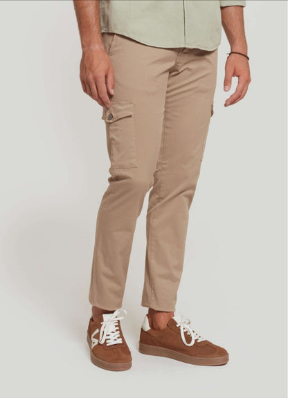 PANTALON CHINO CARGO CAMEL A LA VAQUERA