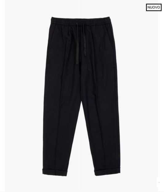 PANTALON JOGGER RELAXED NEGRO CON PINZAS GIANNI LUPO