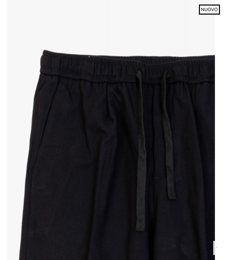 PANTALON JOGGER RELAXED NEGRO CON PINZAS GIANNI LUPO