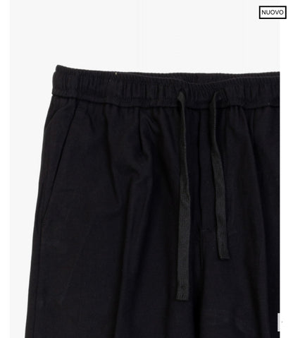 PANTALON JOGGER RELAXED NEGRO CON PINZAS GIANNI LUPO