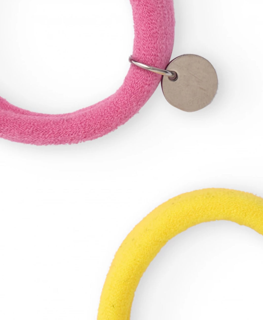 COLETEROS COLORES SURTIDOS CON DIJE METÁLICO TUC TUC