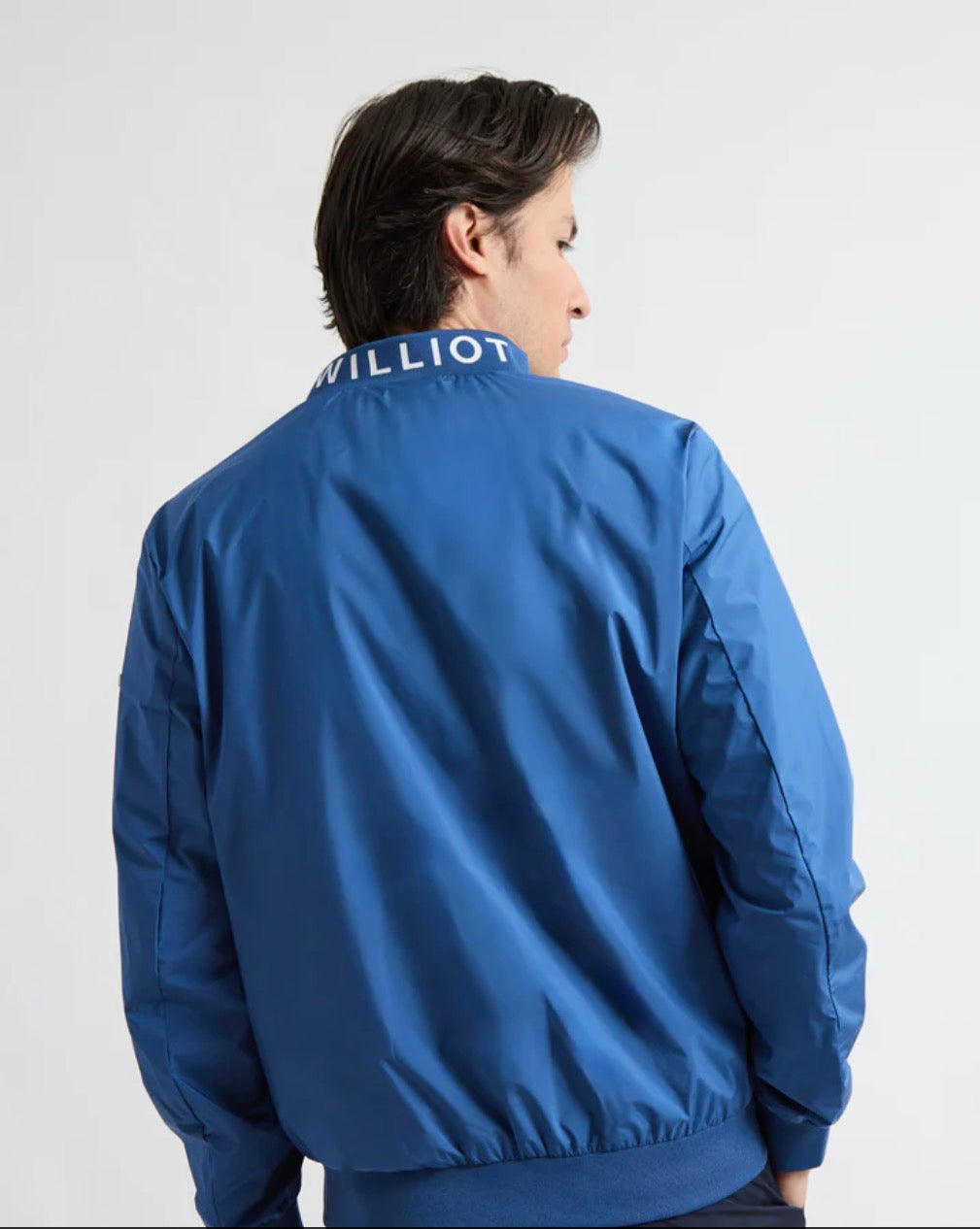 CAZADORA FINA TÉCNICA AZUL TINTA WILLIOT