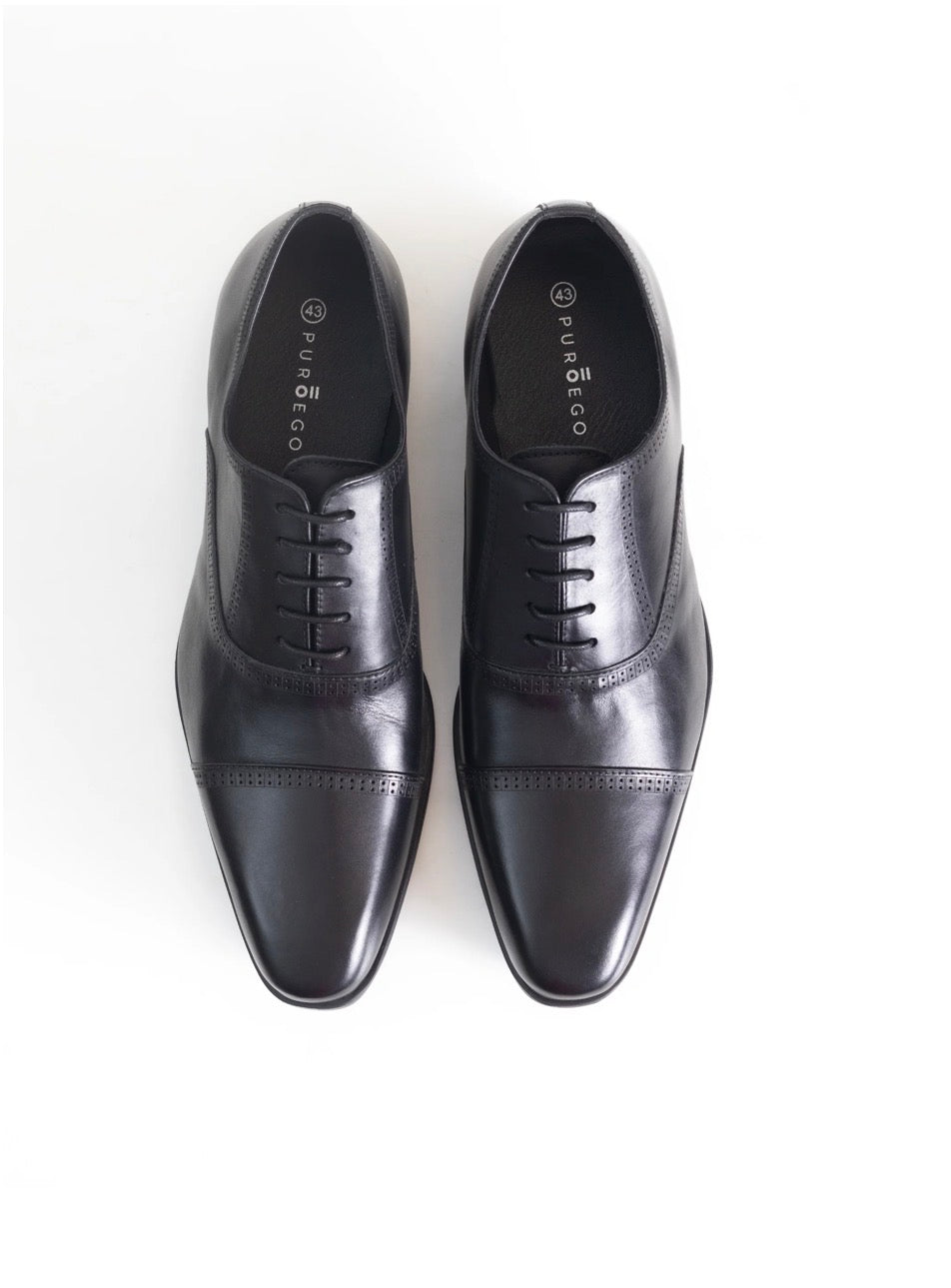 ZAPATO OXFORD QUARTER BROGUE NEGRO PUROEGO