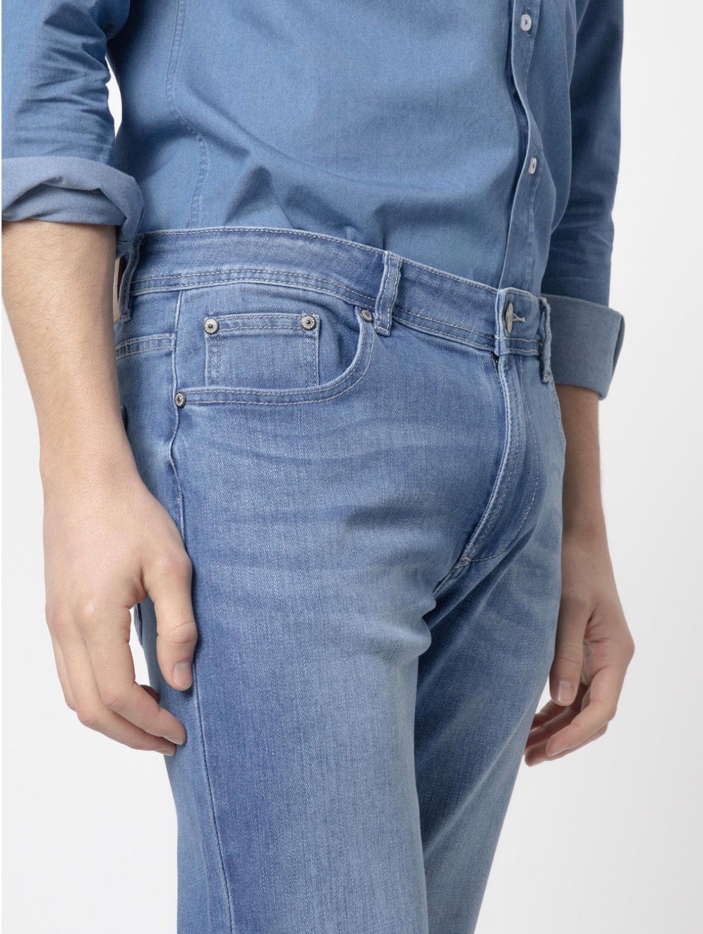 JEANS SLIM FIT LAVADOS PUROEGO