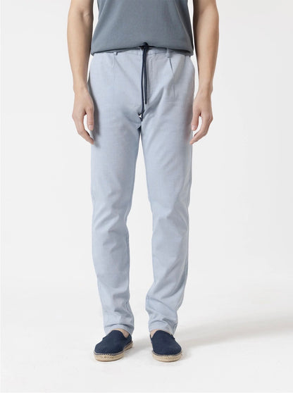 PANTALÓN DOBBY STRECHT AZUL CELESTE PUROEGO