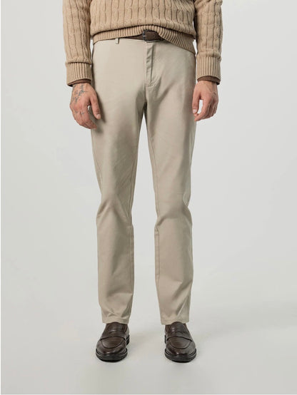 PUROEGO PANTALÓN CHINO FLEX FIT ARENA