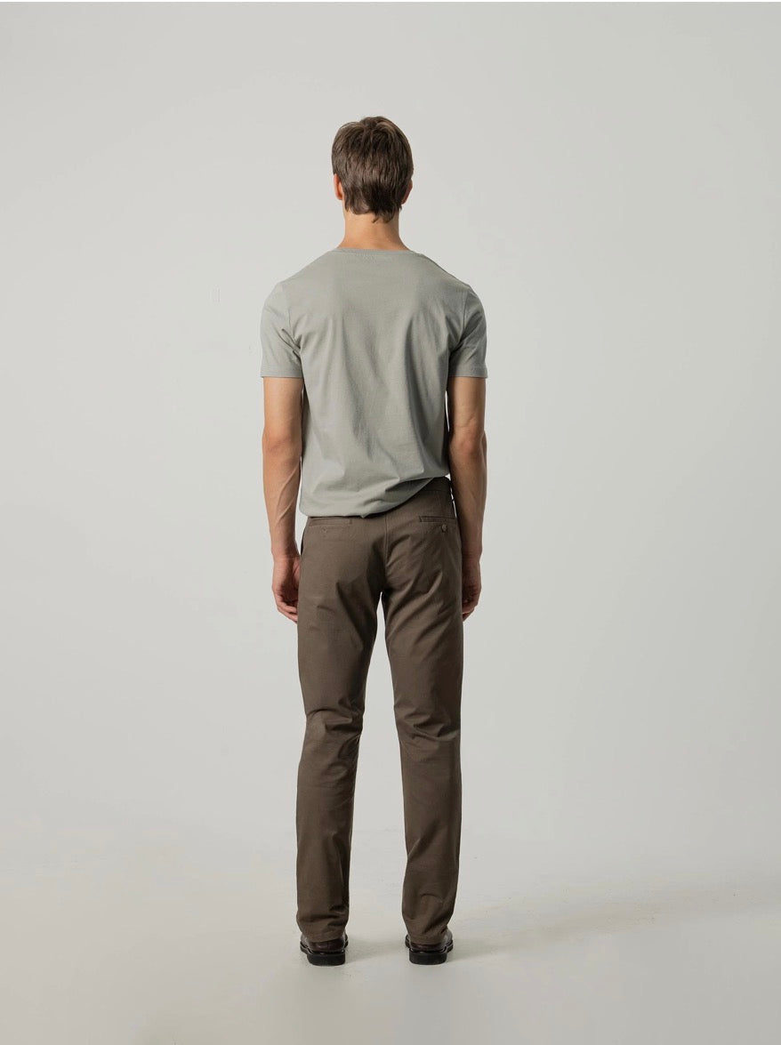 PUROEGO PANTALÓN CHINO FLEX FIT VERDE MUSGO