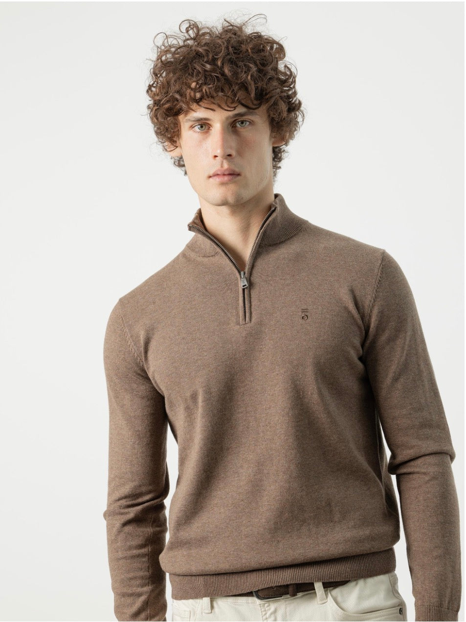 PUROEGO JERSEY CUELLO MOCK CREMALLERA MARRÓN
